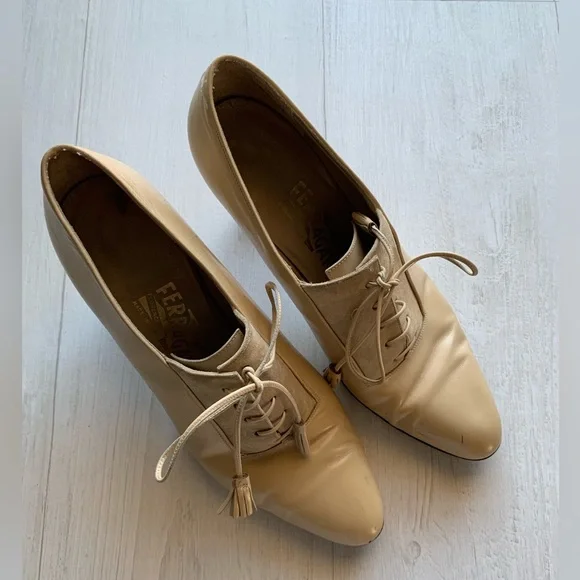 Vintage Salvatore Ferragamo lace-up heels Sz 8.5 - Picture 2 of 15